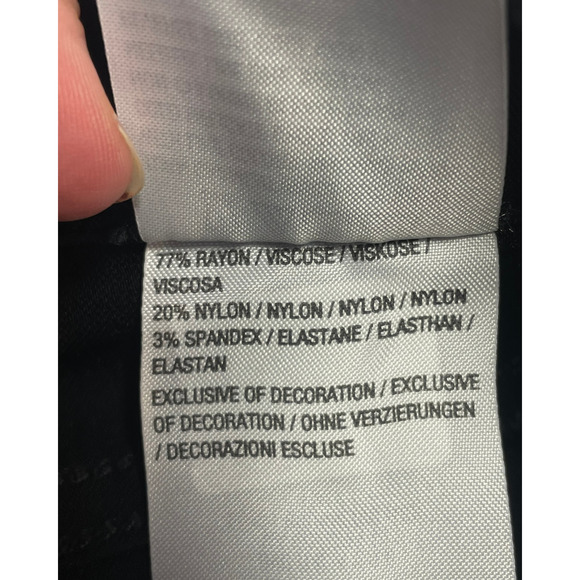 Susan Graver Sz 4 Coated Straight Leg Jeans 29"Wx17"L Sleek Black Denim A624321 - Picture 7 of 10